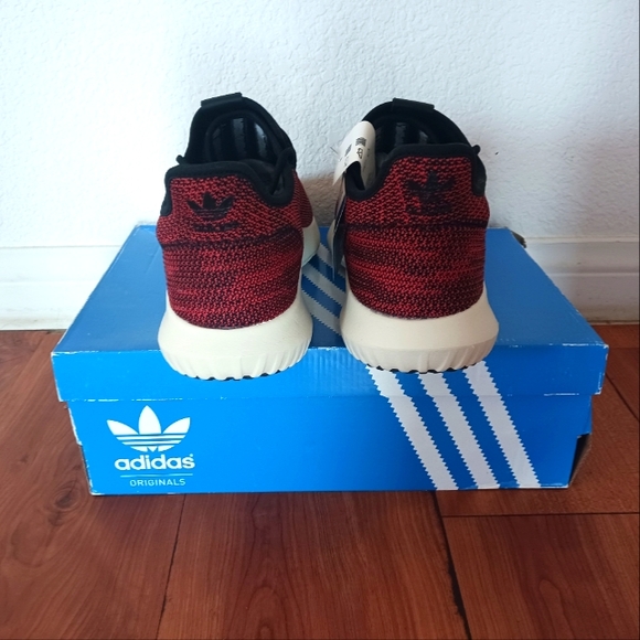 Adidas - Picture 4 of 6